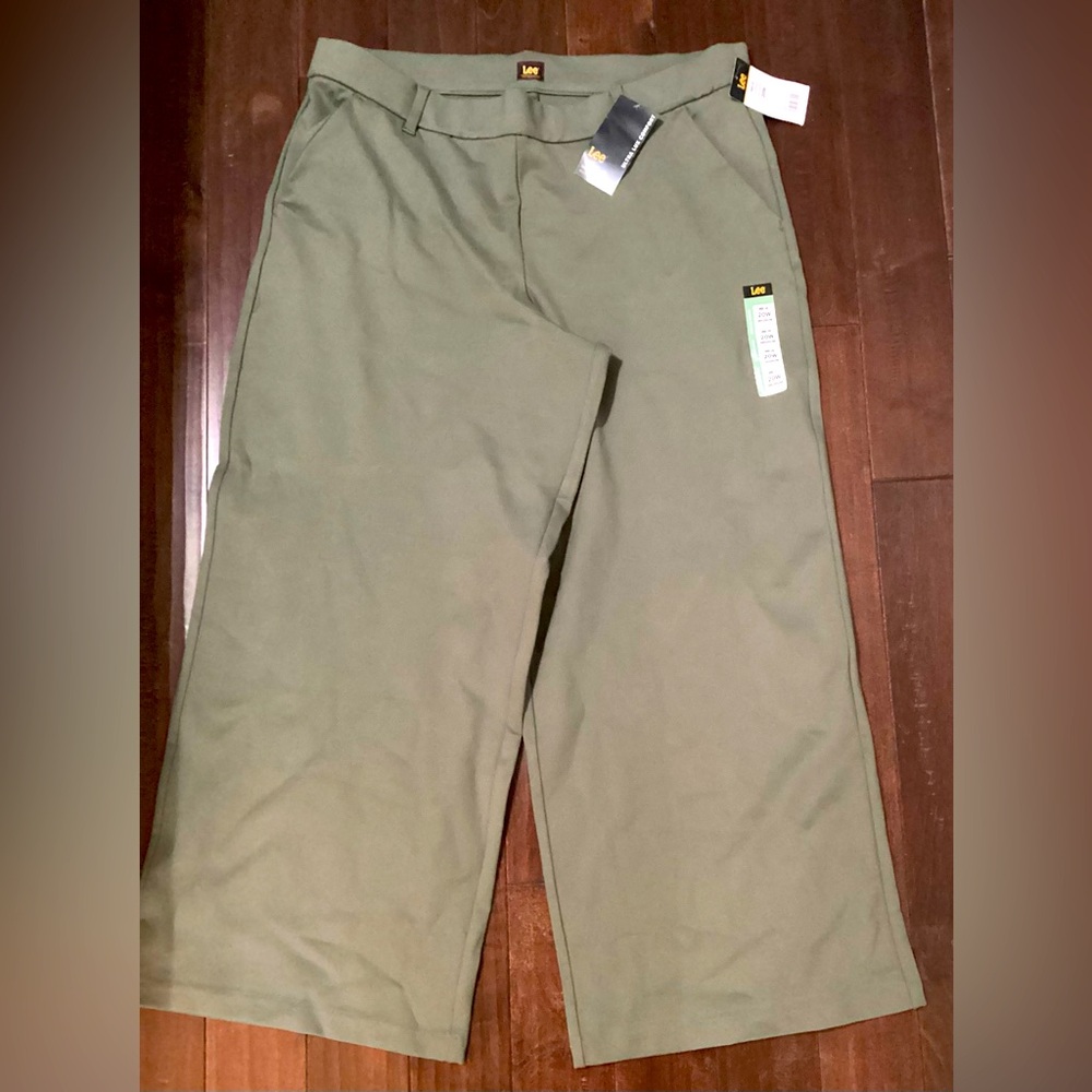 Lee Women's Ultra Lux Comfort Any Where Trouser Pant Olive Grove Wide Leg 20W N